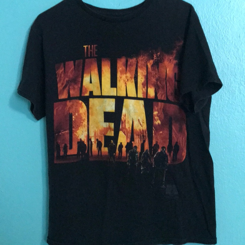 Short sleeve walking dead shirt